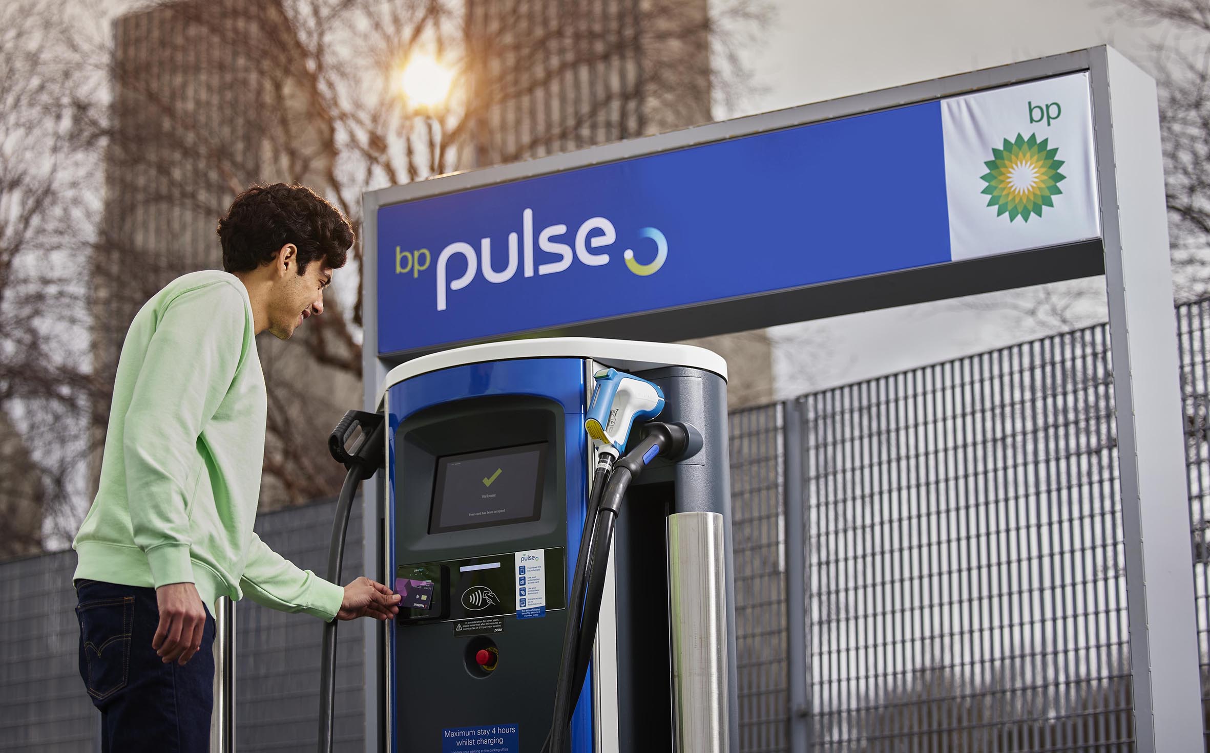 bp pulse, rapid charger, charging, electric cars, electrifying.com